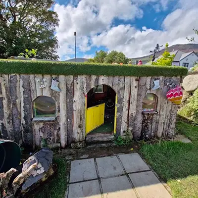 a small novelty shed
